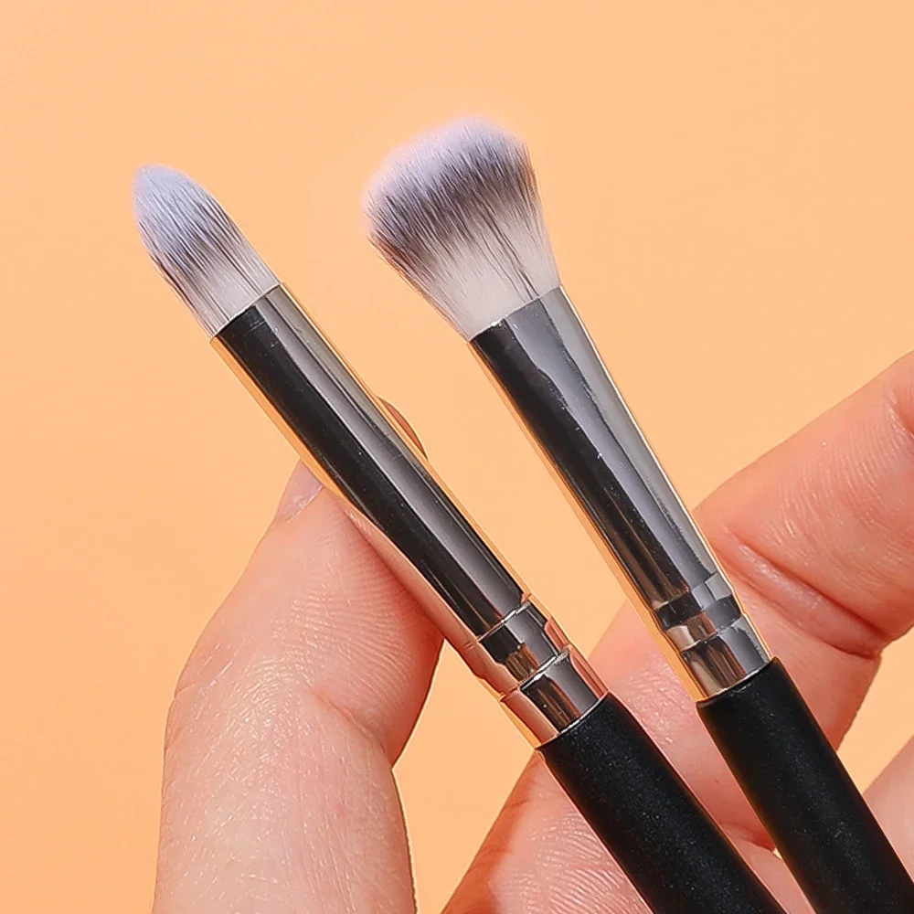 1PCS Makeup Brushes Tool Eye Shadow Blush Make Up Beauty Cosmetic Brushes Ultra Soft Portable Eye Shadow Smudge Brushes Cosmetic