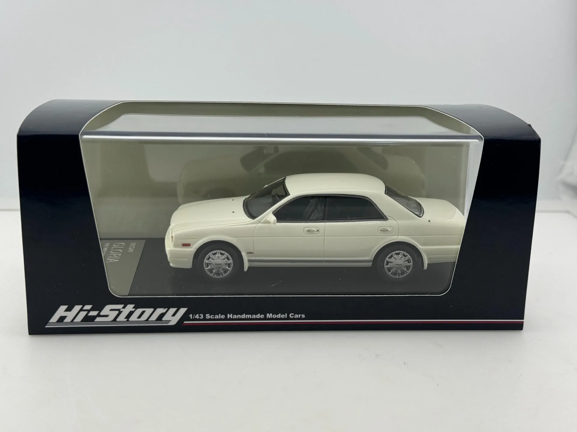 

Diecast Hi Story 1/43 Scale Nissan Gloria Resin Car Model Collectible Toy Gift Souvenir Display Ornament