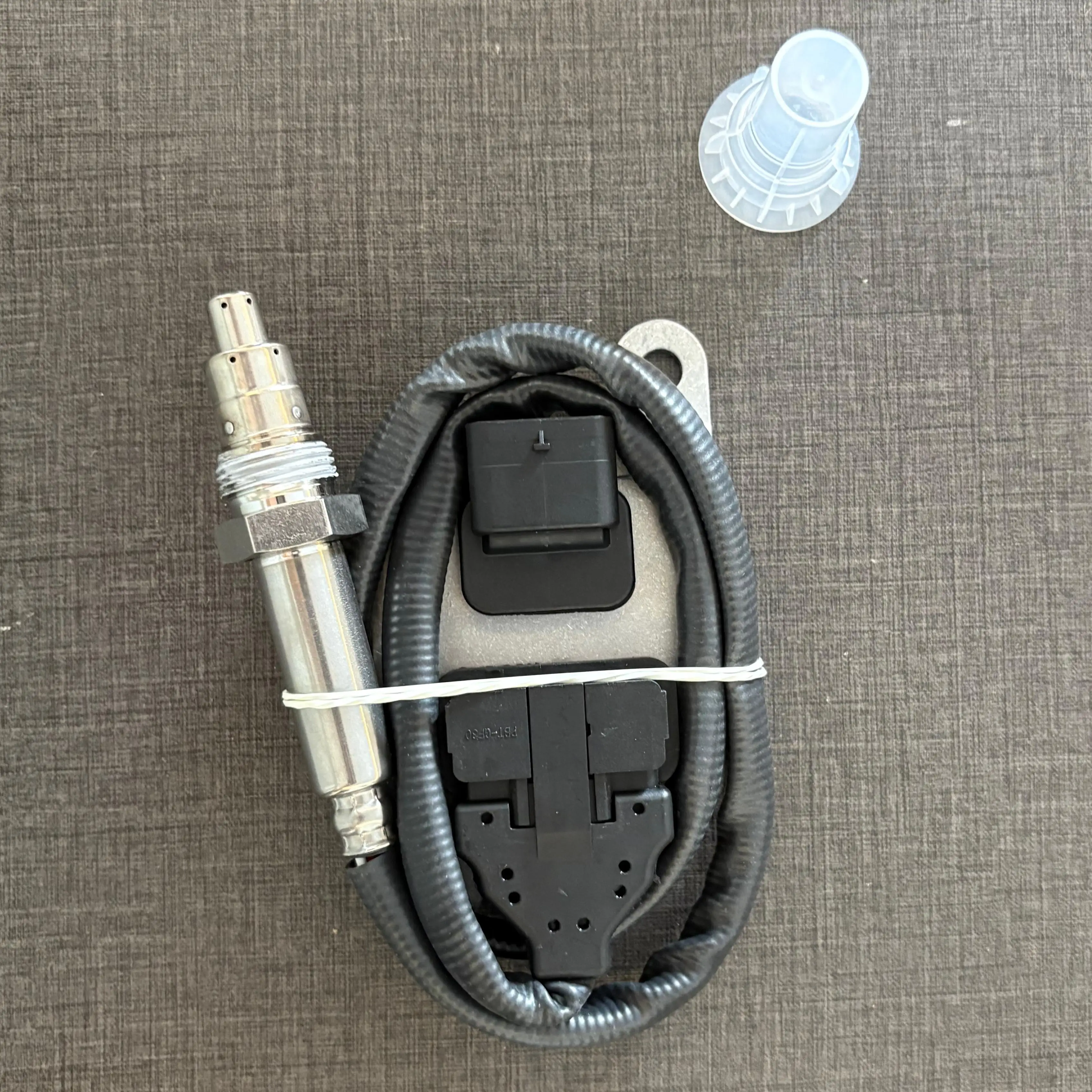 New ME427823 5WK96680C ME427824 5WK96680D ME427825 ME427826 Urea Inject Auto NOx Sensor for Fuso Cantor Truck