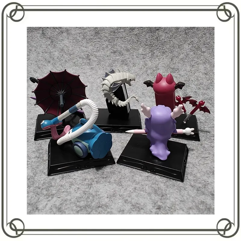 

BANDAI HUNTER×HUNTER Chrollo Lucilfer Miniaturization Prop Gashapon Desktop Ornament Action Figure Model Toys