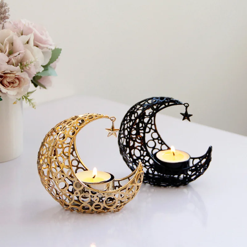 

Luxury Crescent Moon Black Gold Metal Candlestick Modern Romantic Wedding Christmas Candle Cup Home Decoration