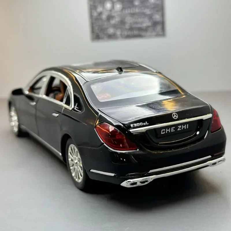 1:24 Mercedes-Benz E300eL modello di auto suono e luce Voiture in miniatura diecast giocattoli veicoli bambini ragazzi auto regalo