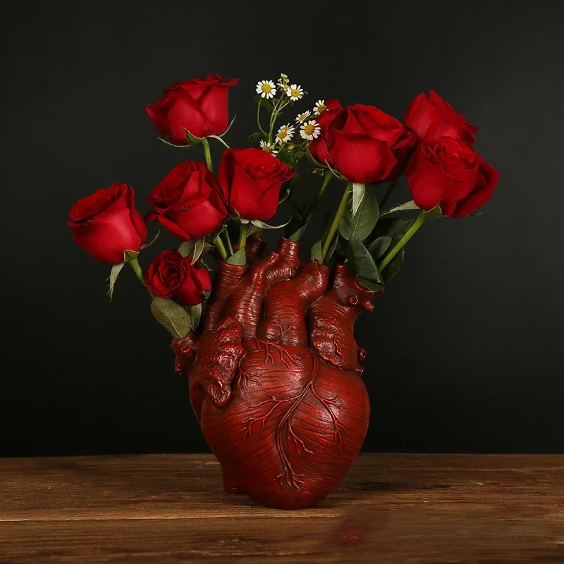 Popular cross-border new texture heart vase flower cuttings home decoration vase ornaments desktop resin handicrafts