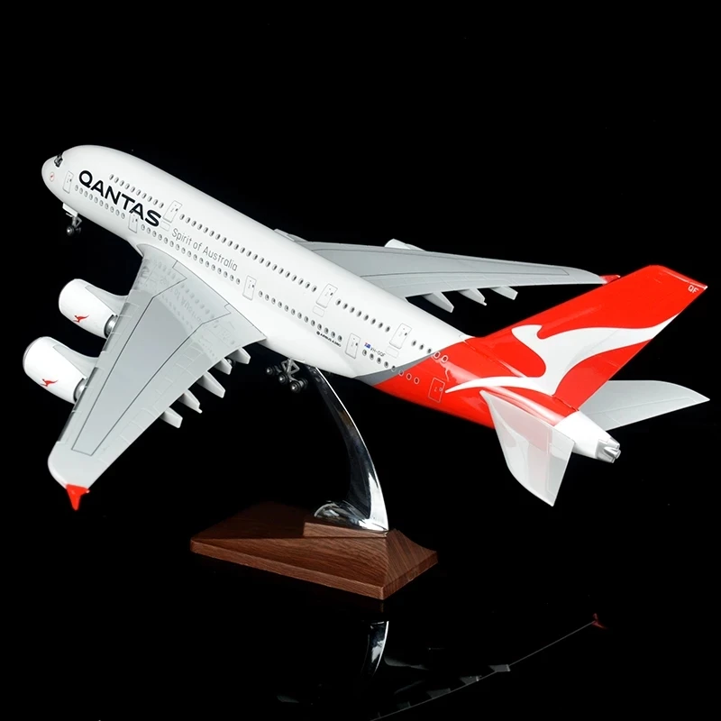 1/160 Scale 50.5CM Airplane Airbus A380 QANTAS Airline Model W Light and Wheel Diecast Plastic Resin Plane For Collection