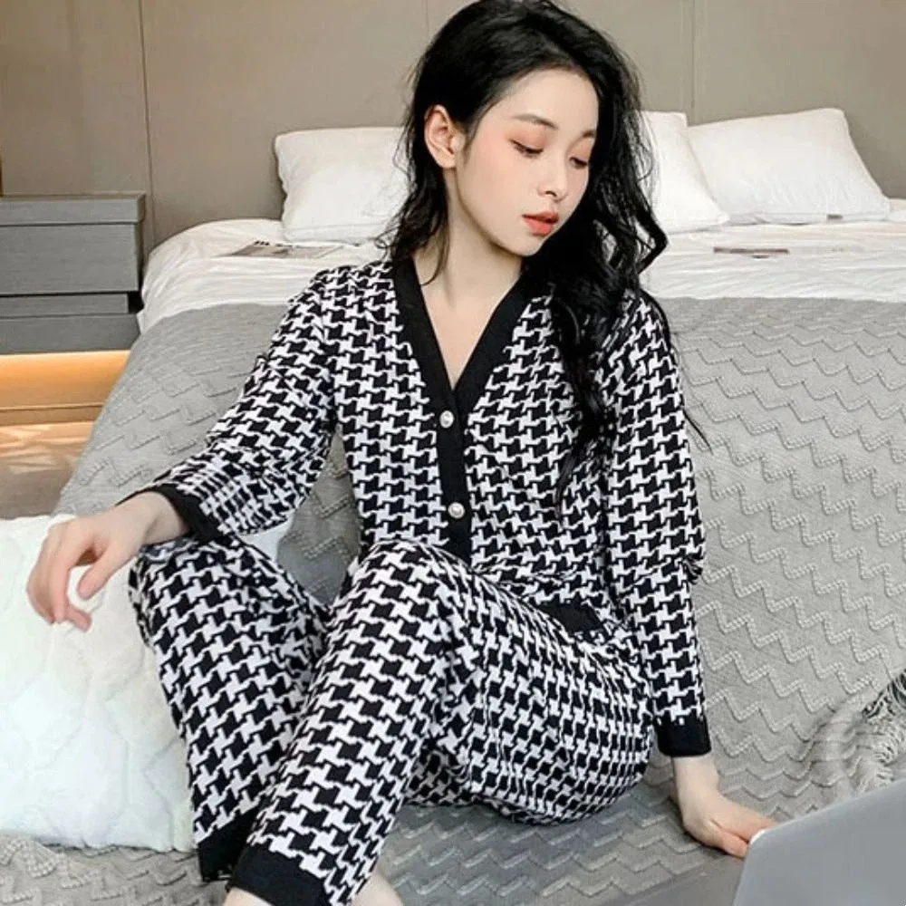 

Корейский стиль: женская пижама с V-образным вырезом и сетчатым узором, повседневная домашняя одежда, комплект для сна с леопардовым принтом, свободный крой, весна-осень, с длинными рукавами, для дома