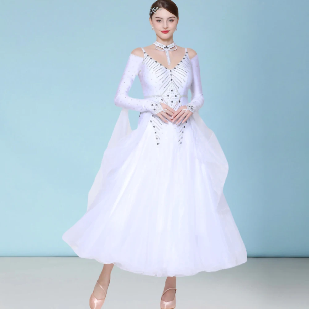 Spettacolo di cinturini da flamenco Abito da donna con perle per nuove feste a maniche lunghe da ballo da sala Abito da competizione con cinturino verde fagiolo Elegante abito rosa