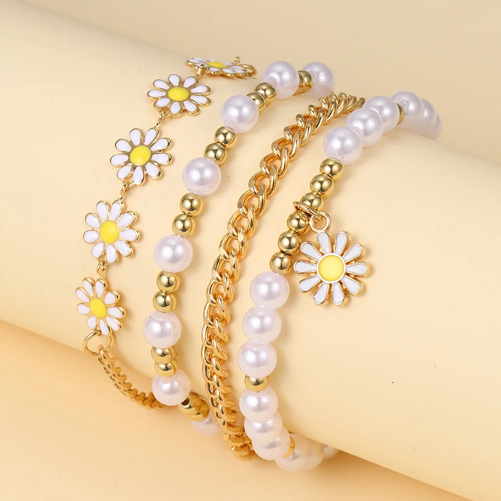 4pcs Vintage Small Daisy Flower Pendant Faux Pearl Bracelet Set for Women Bohemian Beaded Enamel  Hand String Jewelry Gifts