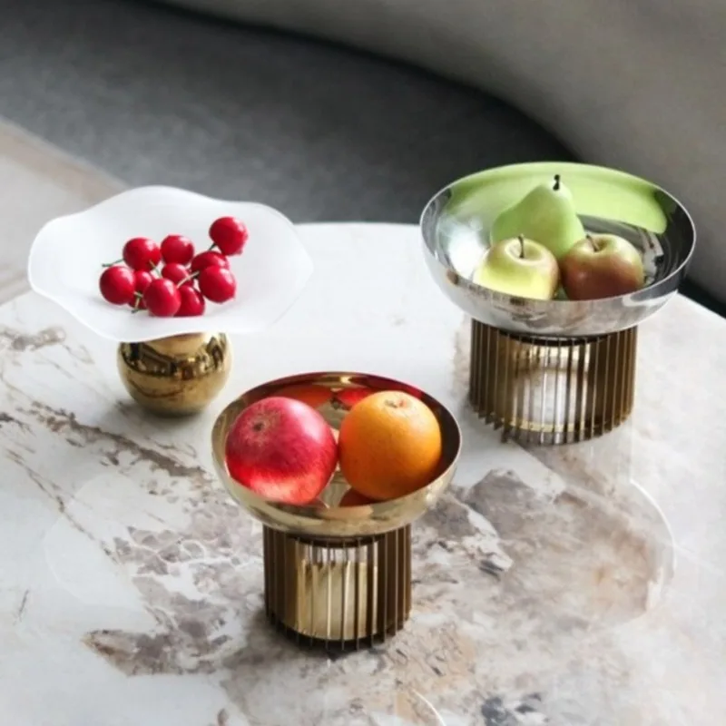 

Metal Modern Luxury Fruit Plates Glossy Circular Inner Hotel Restaurant Snack Plates Personal Creative Artistic Home Decorations