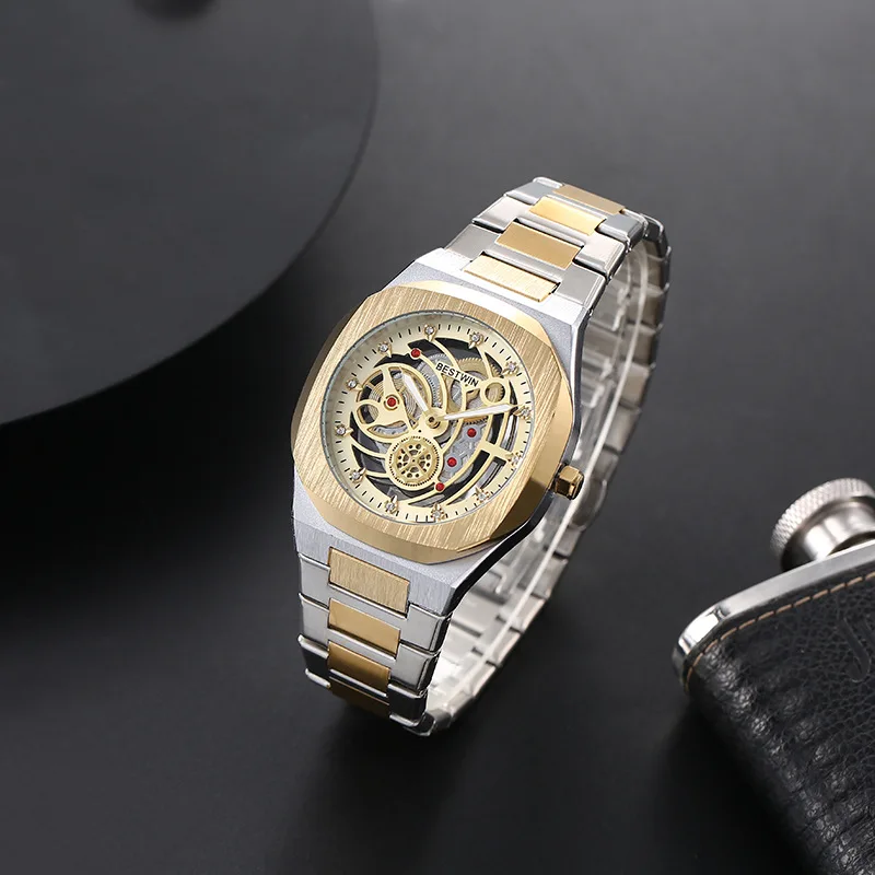 Men's Luxury Quartz Watch with Luminous Hands