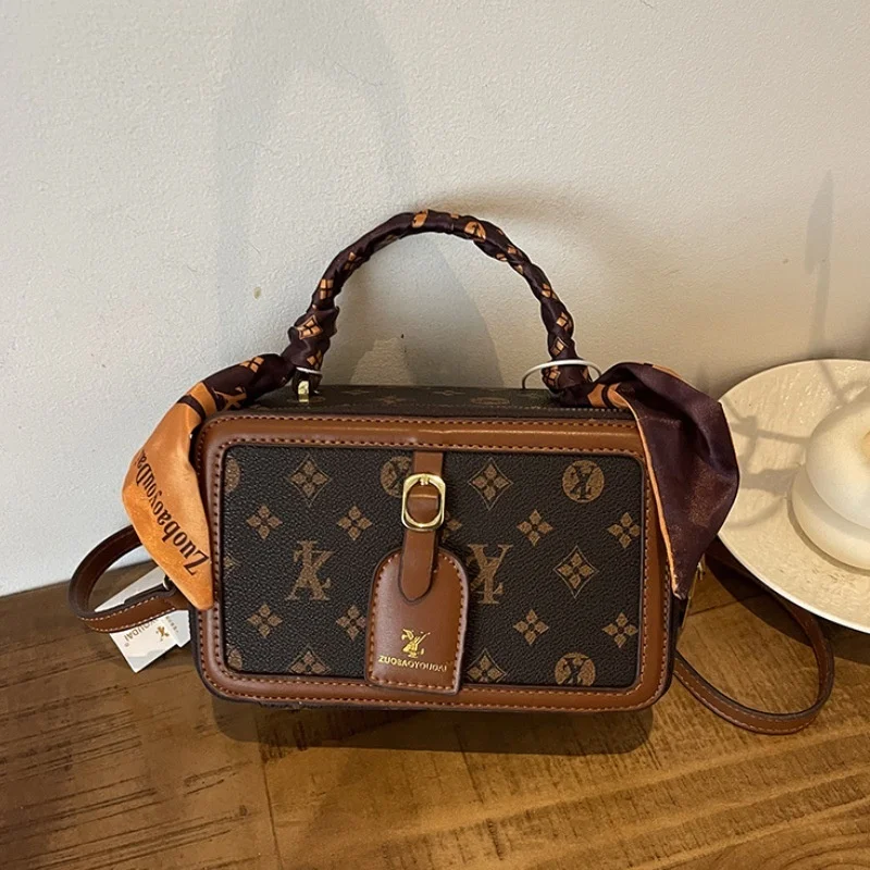 

Новая модель 2025 года: Женская сумка в стиле легкой роскоши, высококачественная дизайнерская повседневная универсальная сумка через плечо в западном стиле