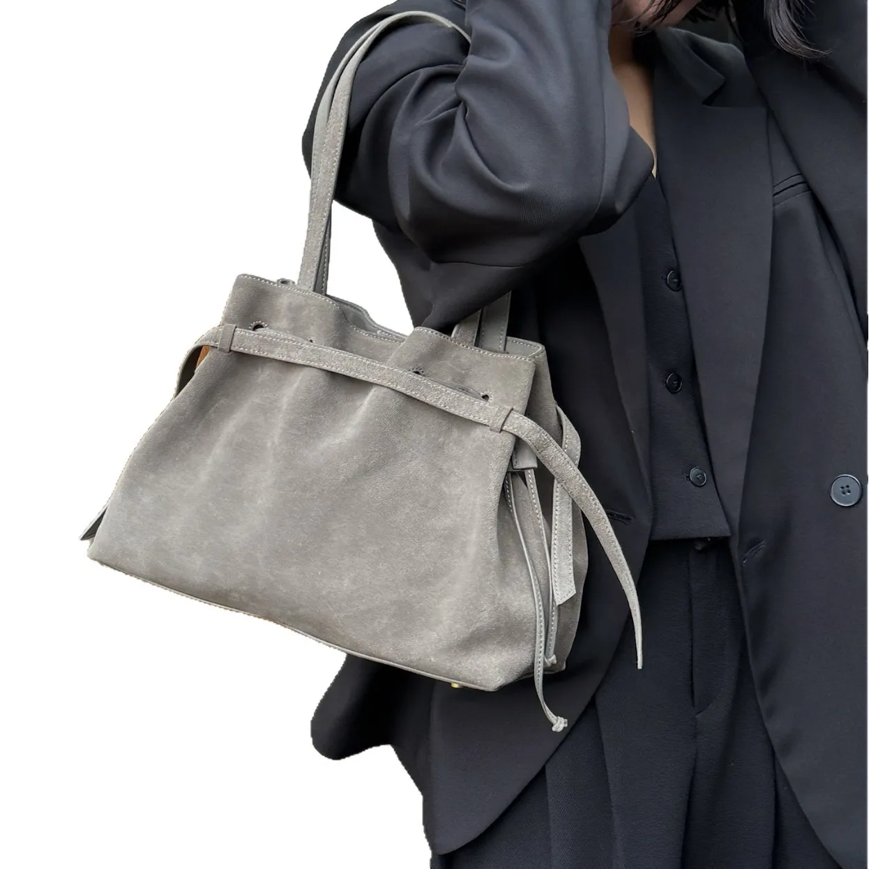 

Женская сумка подмышки из матовой воловьей кожи, новинка 2025, нишевый дизайн, большая вместительная замшевая винтажная высококачественная модная сумка на плечо