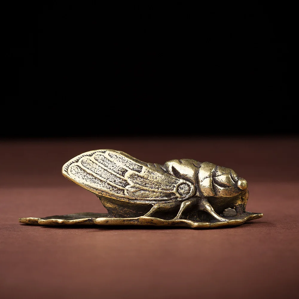 1/2Pcs bug ornament retro creative golden cicada paperweight hand handle piece office desktop decoration handicraft
