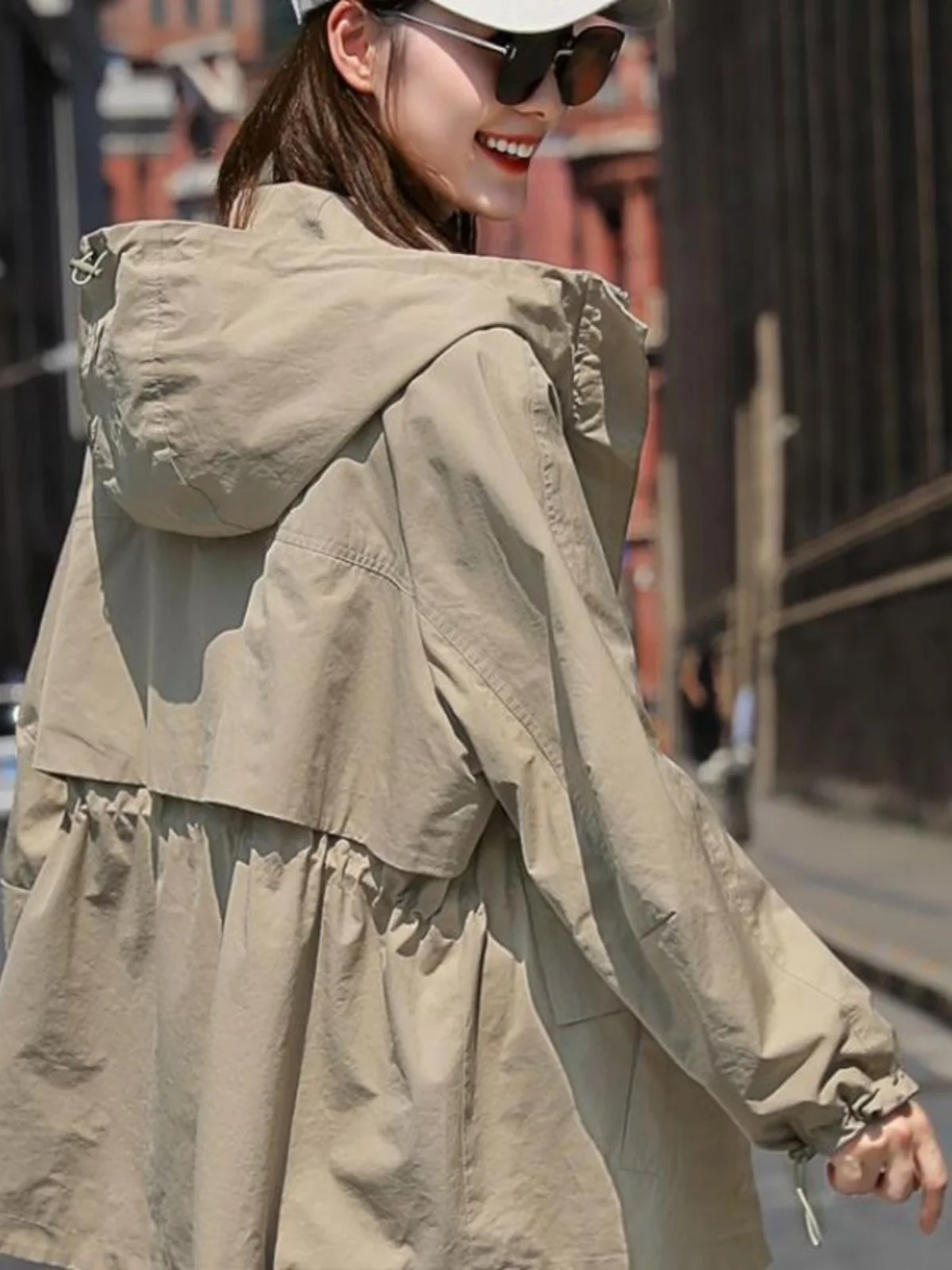 

Женская куртка средней длины 2026: Новинка весенней коллекции, свободный крой, повседневная, высококачественная, модная, в стиле рабочей одежды, европейская мода