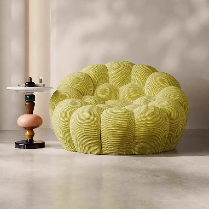 Faules Sofa in Wohnzimmergröße