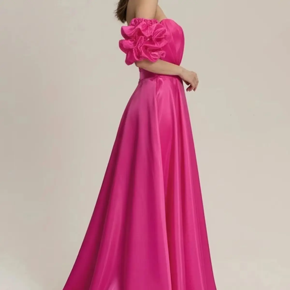Women Dresses Off The Shoulder Satin Evening Dresses Ruffle Puff Sleeve Sweetheart A Line Long Train Formal Prom Party Dresses