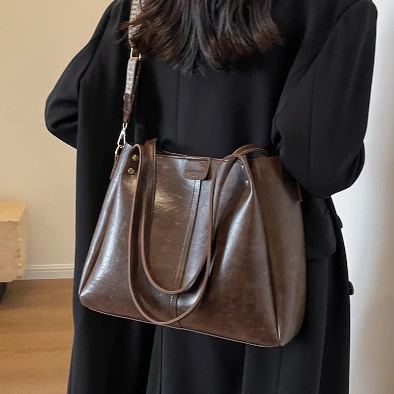 

Tote Bag Women 2025 Fashionable and High-end Large-capacity Single-shoulder Designer Luxury Bag