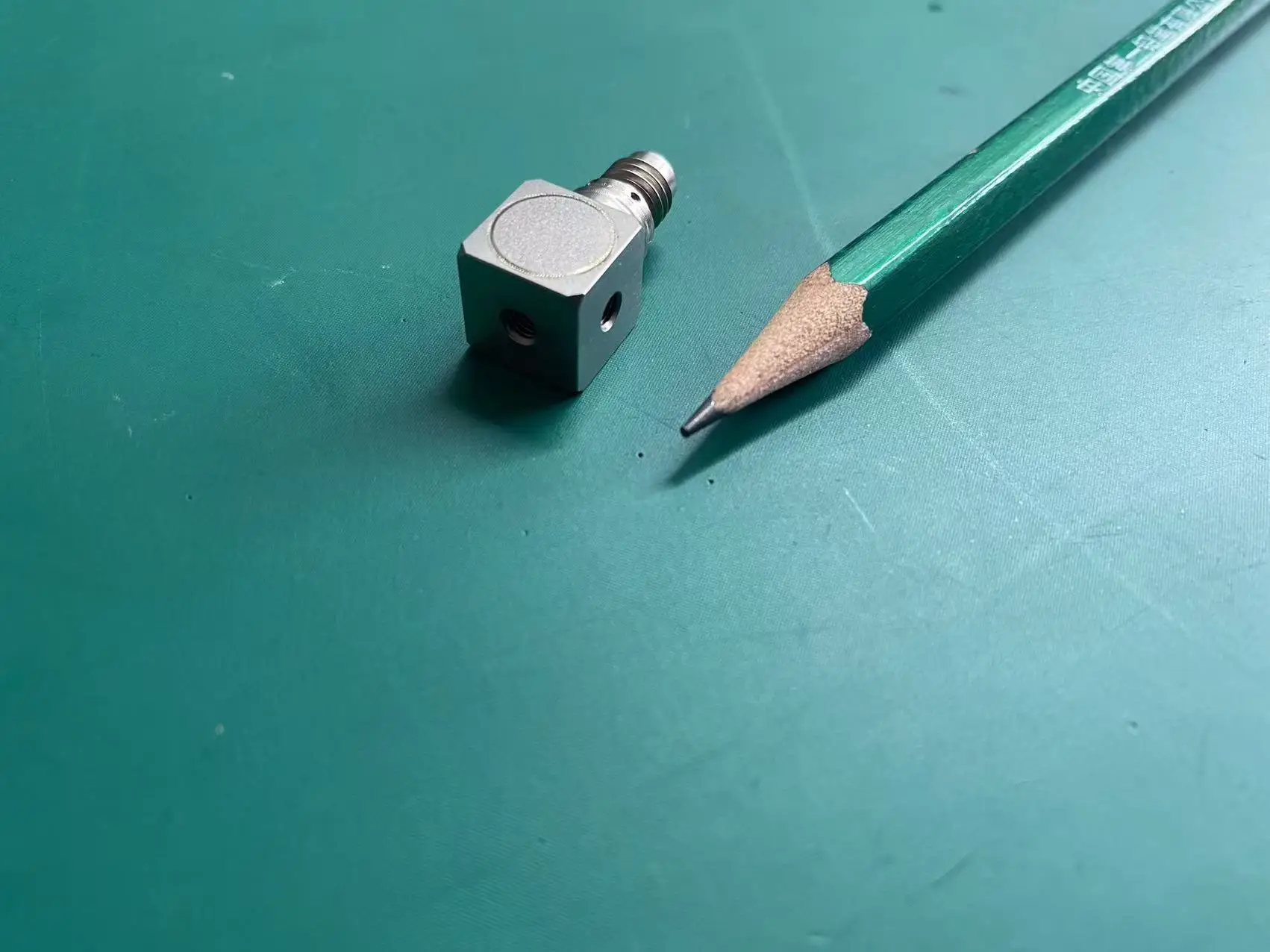 Wide Frequency Response, High-resolution Three-way Acceleration Sensor Vibration Transducer Micro Three-axis Accelerometer