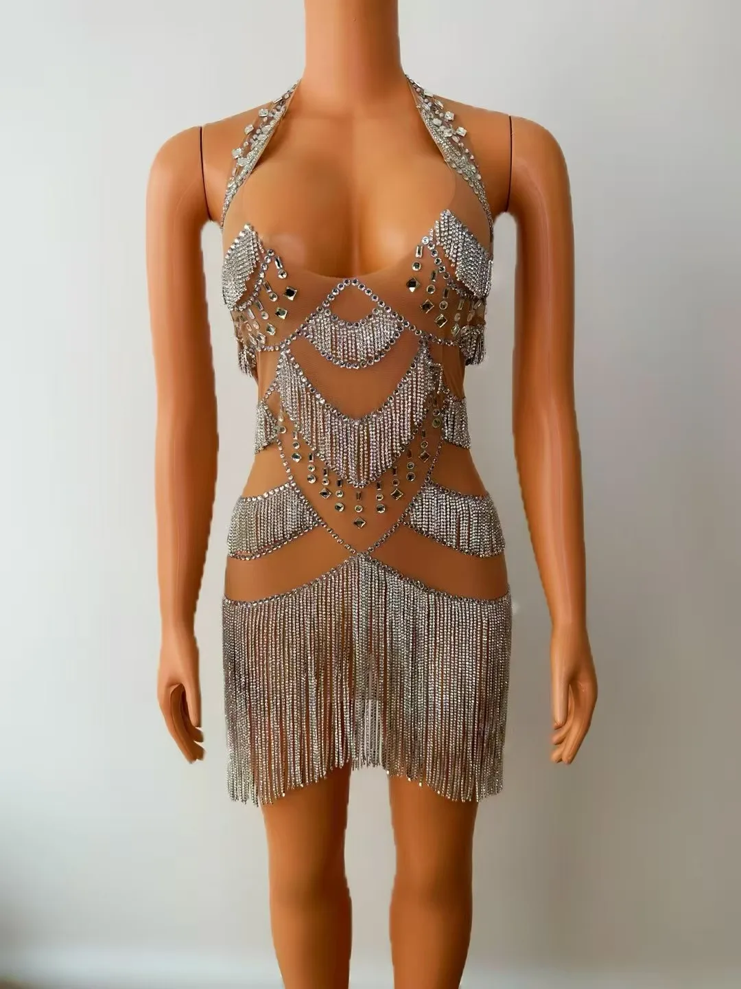 엠보싱 넥 걸이 꽉 끼는 섹시한 컷 메쉬 백리스 체인 깃털 짧은 스커트 PartyNightclub 바 공연 의상 A714