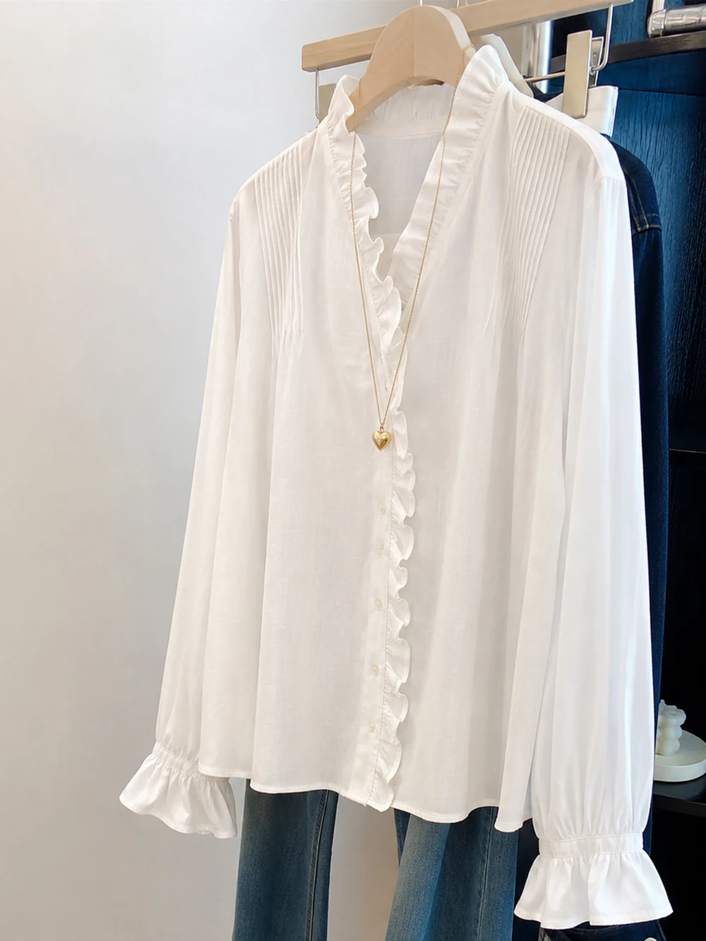 Casual Style V-Neck Loose Shirt Women's Men's Spring Autumn Lace Trim Accordion Pleat Bell Sleeve Comfortable Soft Long Sleev...