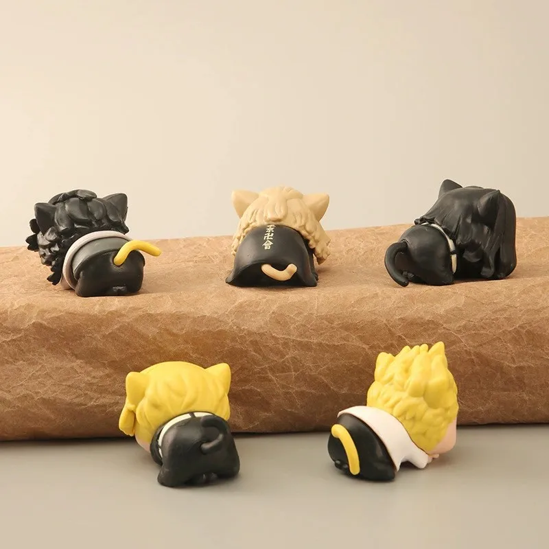 Set de 6 figuras de anime Tokyo Revengers versión Q: Manjiro Sano, Baji Keisuke y otros personajes en posiciones de descanso, ideales como adornos para coche o muñecos decorativos.