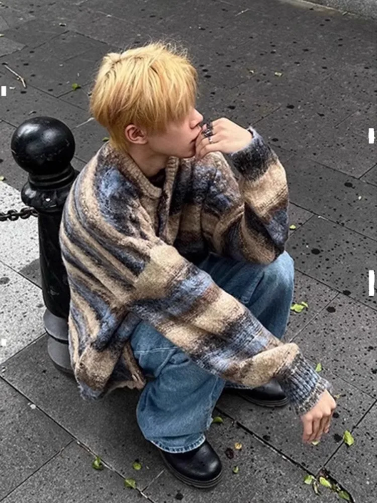 

Американский ретро-кардиган с цветными полосками, свободный крой, для мужчин, уютный, вязаный, для пар, верхняя одежда