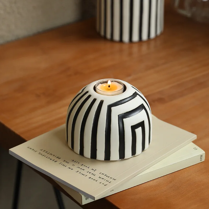 1pc Modern Minimalist Ins Style Ceramic Candle Holder Black White Striped Base Desktop Decorative Ornament increases happiness