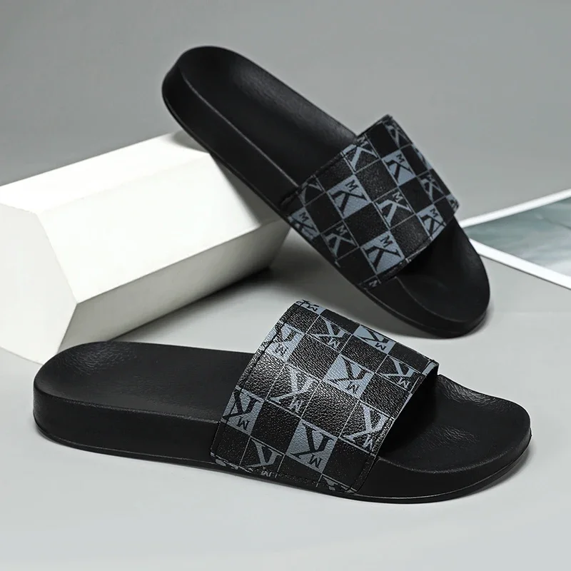 Men's Slippers 2025 Summer Home-based Shoes Outer Wear Men's Non-Slip Anti-Odor Casual Outdoor Beach Slippers Breathable