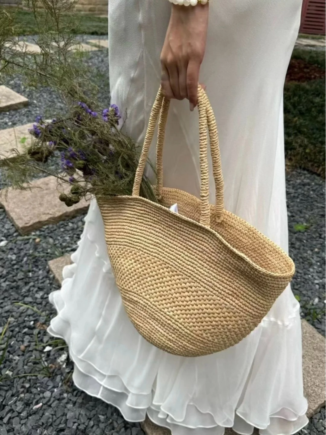 

Handwoven Raffia Tote Bag Women Large Capacity Open Top Beach Bag Natural Color Minimalist Summer Handbag