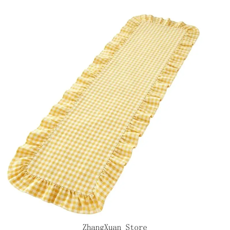 Polyester Checekred Gingham Table Runner for Casual Meals and Kitchen Table Use 3XUF