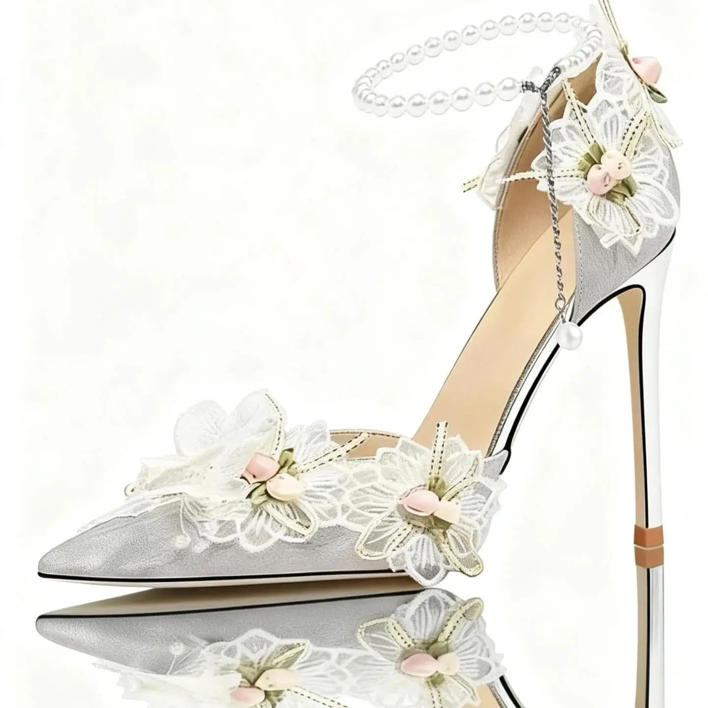 

(Sheepskin version) Pearl chain camellia high heels thin heel pointed toe not tired wedding shoes bridal shoes beautiful design
