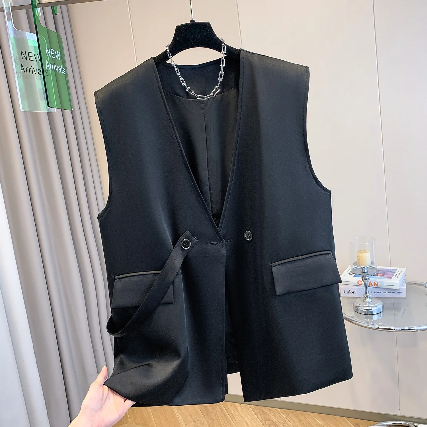 

Faionable Casual Pure Color V-Ne Mid-Length Slimming Bla Vest Women's 2025 Autumn New Sle Original Design Polyester F...