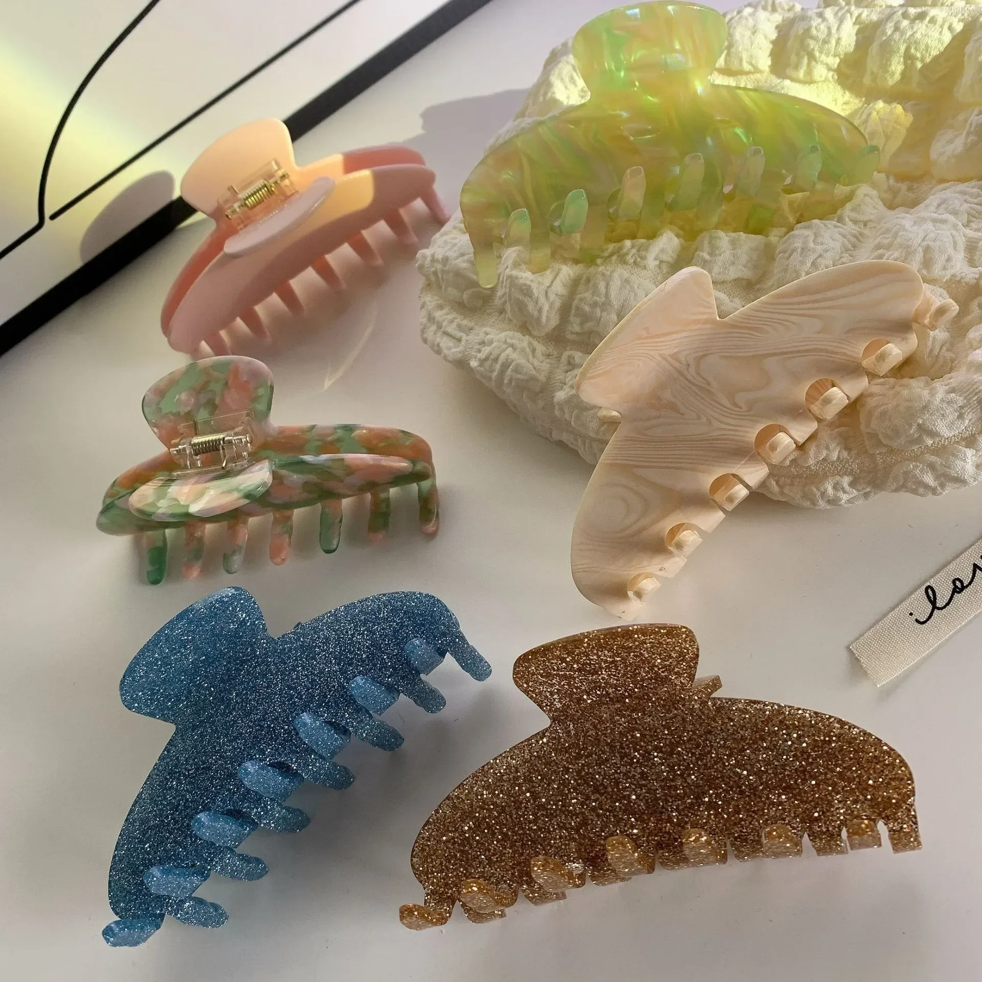 

YHJ Vintage Glitter Hair Clip Acetate Claw Clip Bath Barrette Summer Crab Clip Trendy Hair Clips Hair Accessories for Women