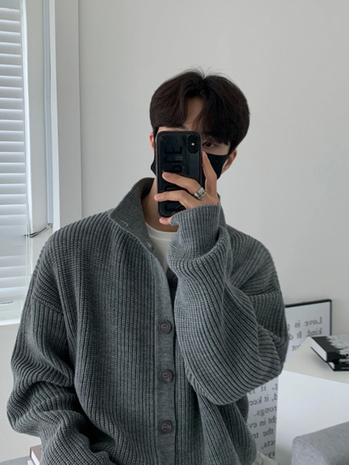 

Мужской кардиган-свитер с воротником-стойкой, однотонный, осенне-зимний, в корейском стиле, свободный, модный, высококачественный, винтажный, на пуговицах, вязаный жакет