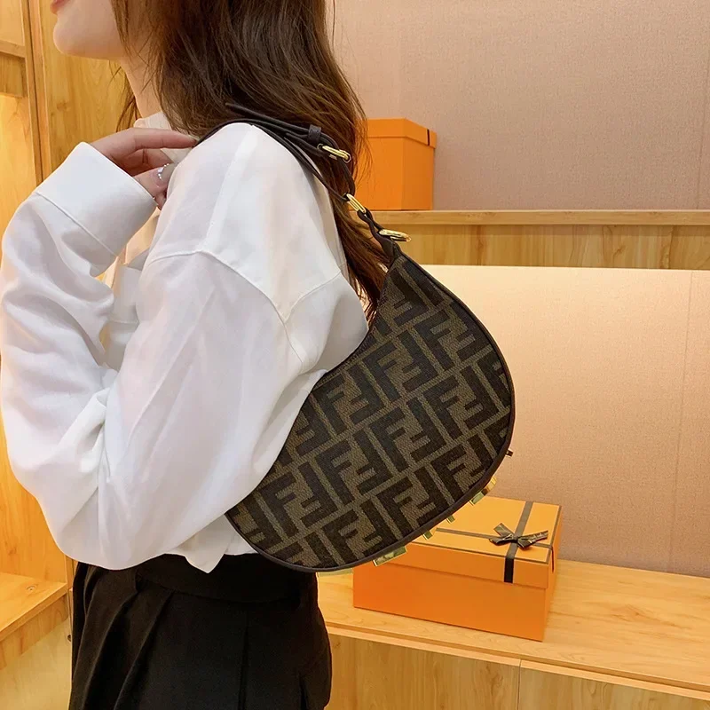 quality fashionable design sense single shoulder bag retro quality high-end underarm bag women bag adjustable shoulder strap bag