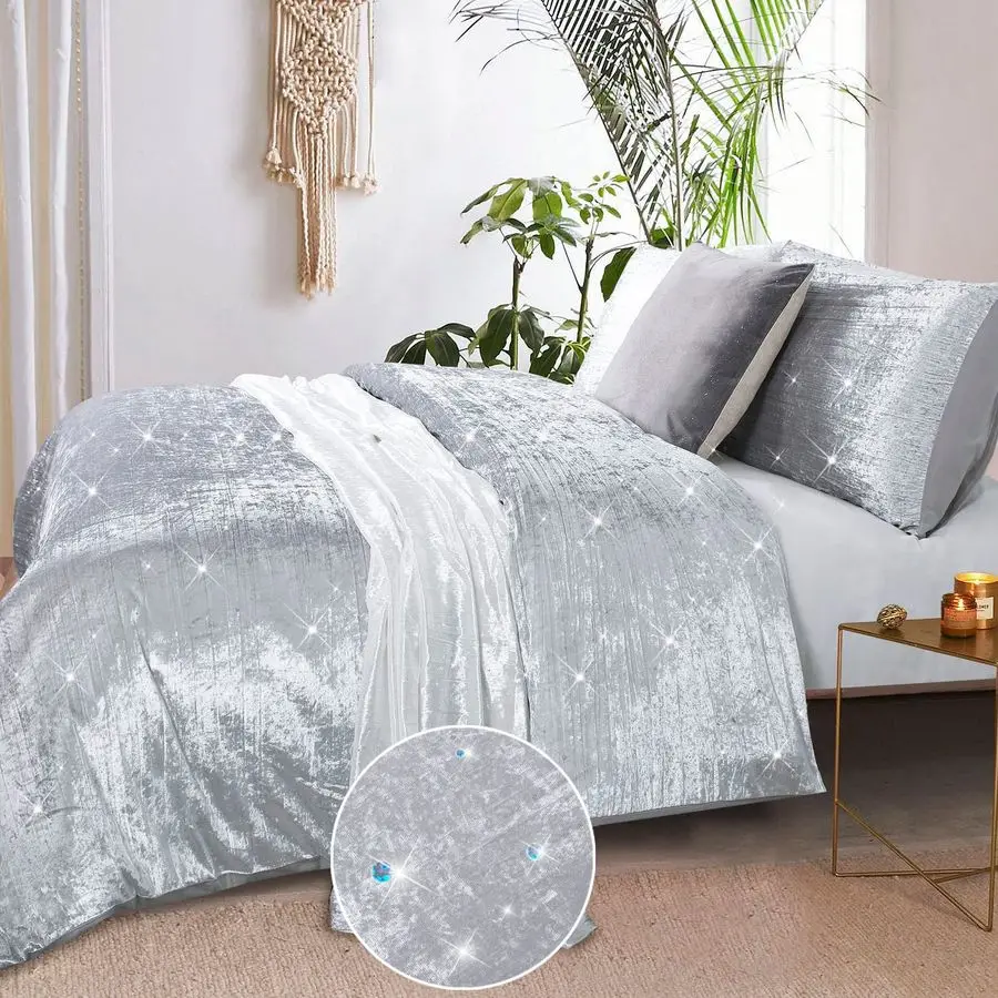 

Велюровый пододеяльник серебристый King Size, роскошный серый, из жатого велюра, зимний, в стиле бохо, с легким блеском, глянцевый, с пайетками, яркий, с эффектом мерцания.