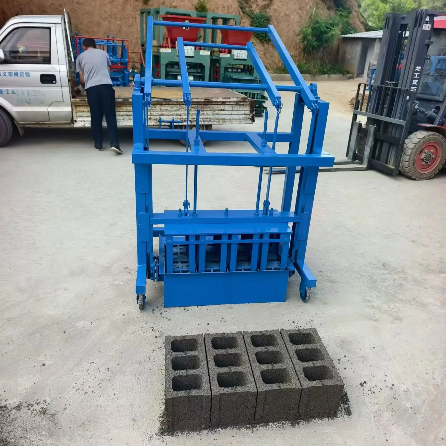 Manual and semi-automatic pavers, hollow cement concrete block forming machines