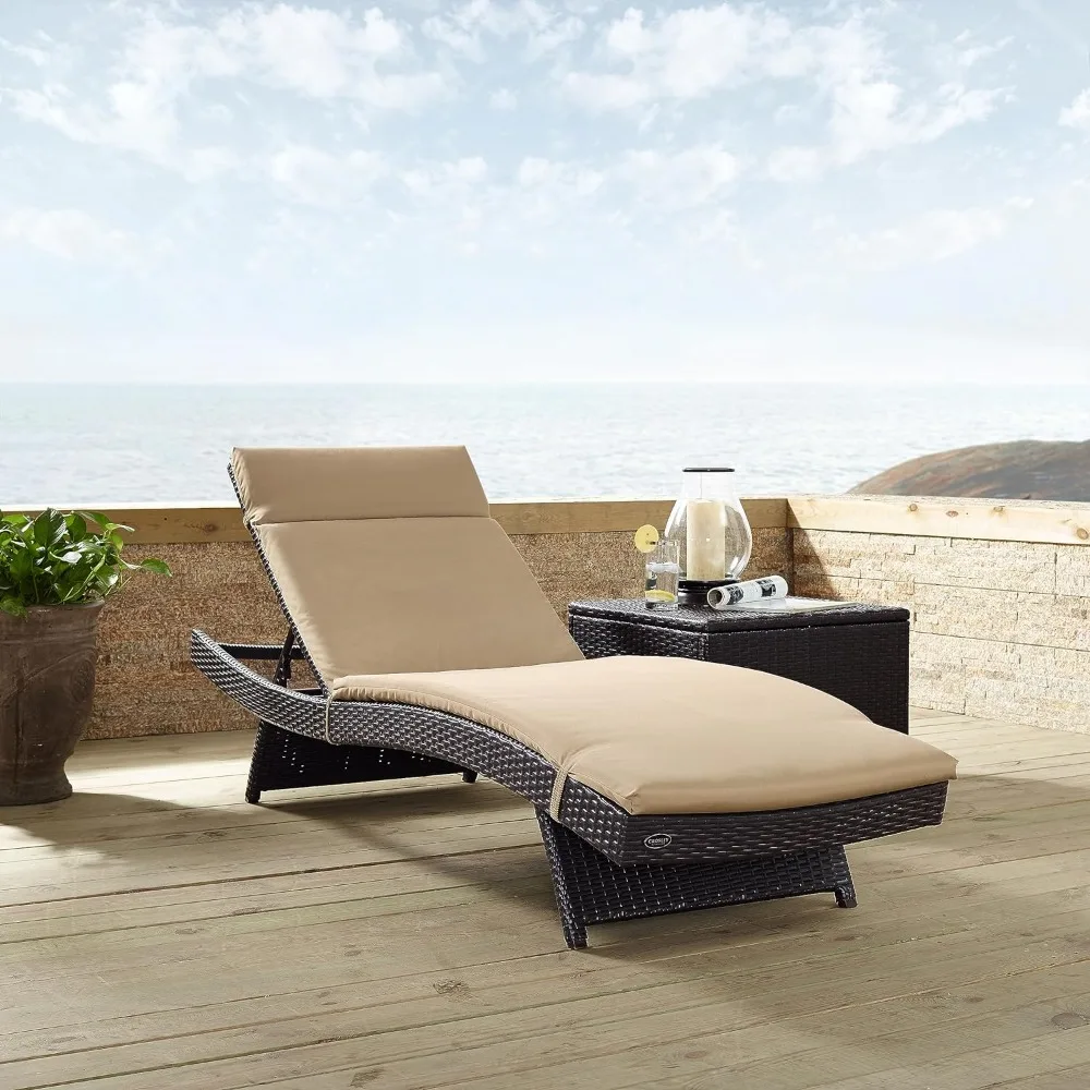 Outdoor Chaise Lounge Chair, Outdoor Wicker Chaises Lounges with Mocha Cushions, Lounge Chair