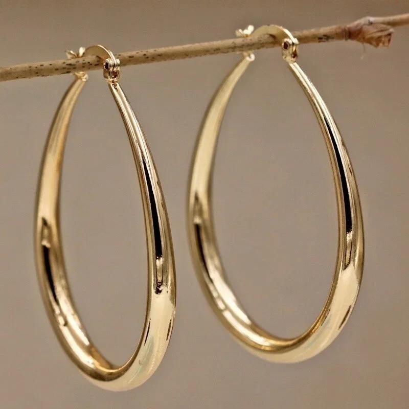 Simple And Stylish Oval Golden And Silvery Large Circle Earrings Are Suitable For Women To Wear At Banquets Or Festive Gifts Fo