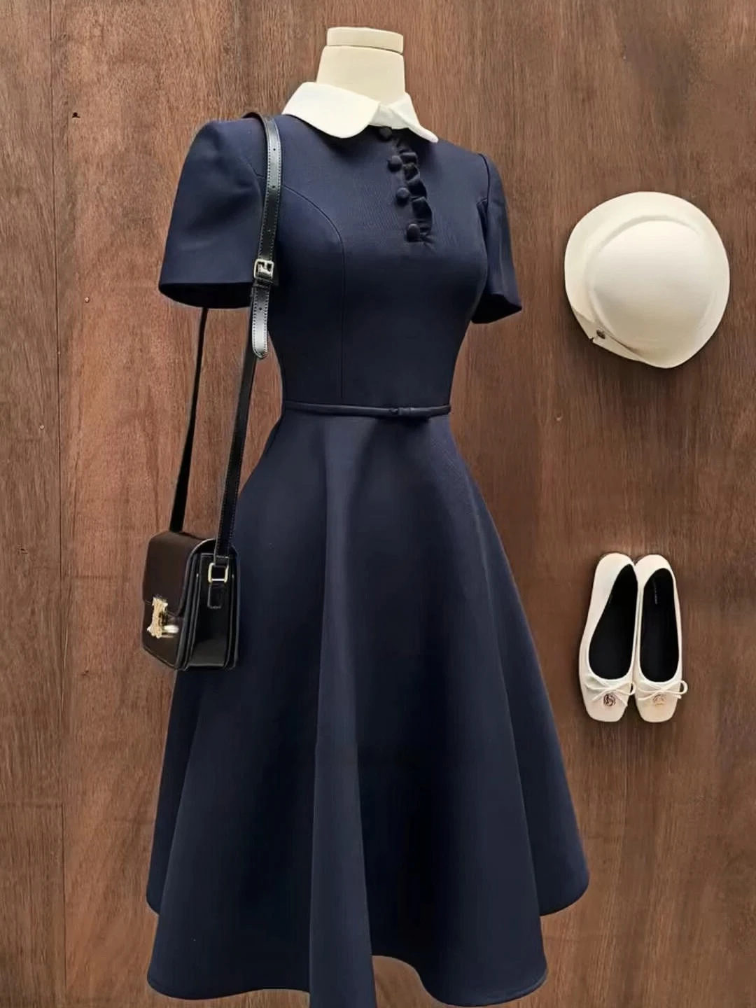 Retro Hepburn Style Midi Dress Women's Summer High Waist A-Line Skirt Simple Elegant Polyester Fiber Short Sleeve Dress