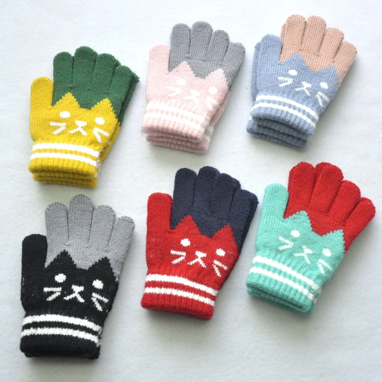 Cute Children Thickened Warm Gloves For Students 6-11Y Winter New Cat Knitted Mittens Outdoor Knitting Cycling Skiing Gloves