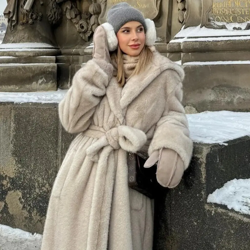 

Women's Hooded Faux Fur Coat Long Mink Velvet Soft Eco-Friendly Autumn Winter Outerwear