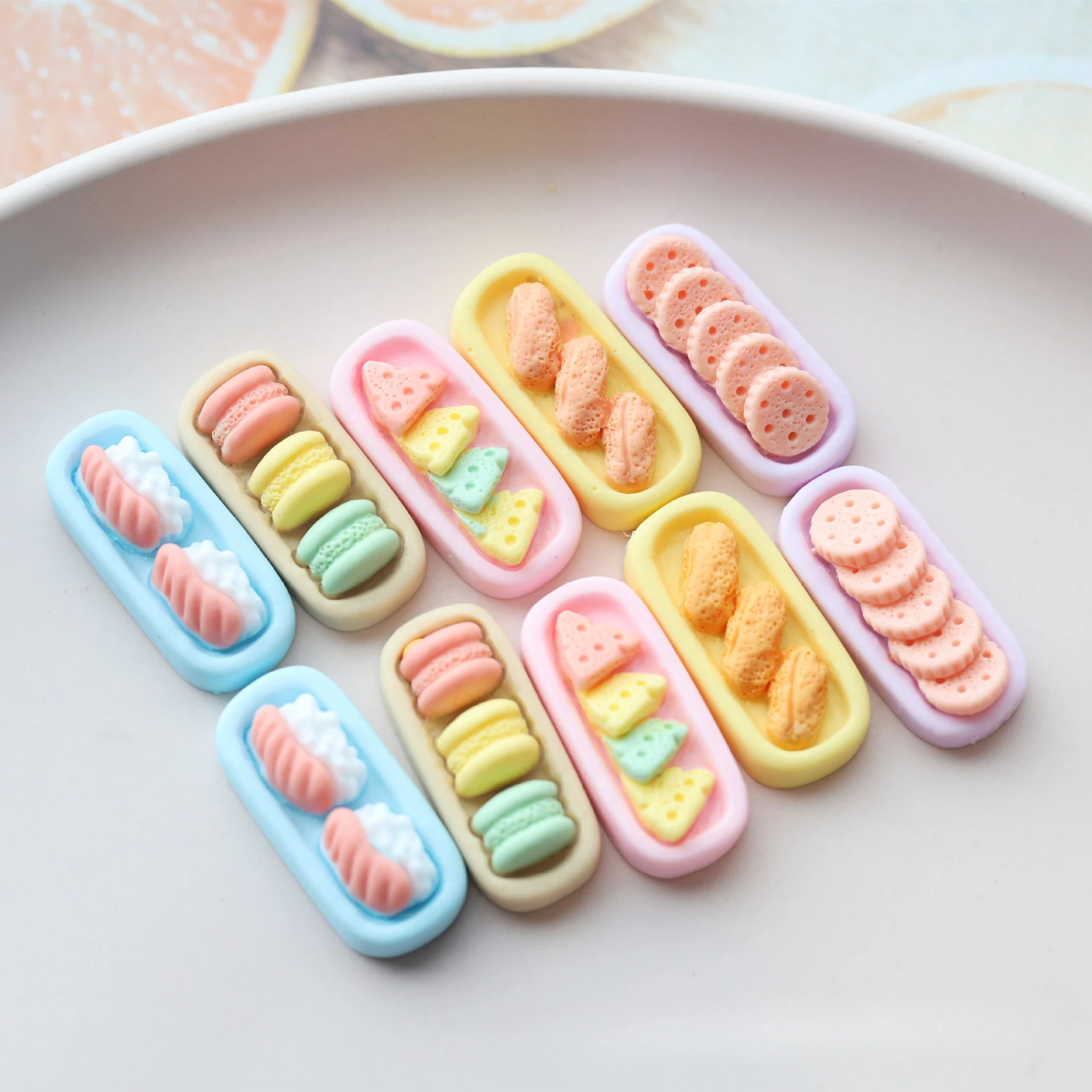 Mini galletas, macarrones, pan, Sushi, modelo de postre simulado, joyería de resina DIY, accesorios para muñecas de juego de comida hechos a mano, 5 uds.