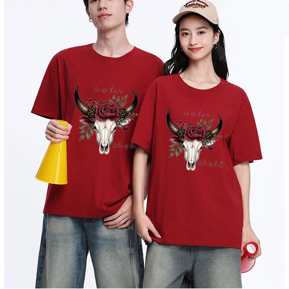 Camiseta con estampado de calavera de toro y flor roja, tela transpirable, S-XXL, top gráfico estético personalizado, ajuste unisex, informal, S