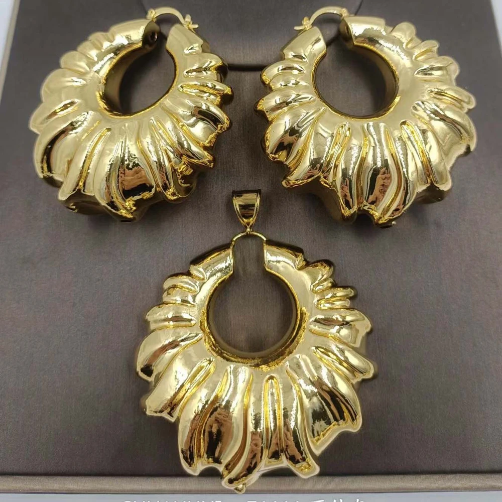Hotsale fashionable Light Weight Two Pieces Jewelry Set For Women shiny Collar Earrings Wedding Party Free Shipping  Jewellery