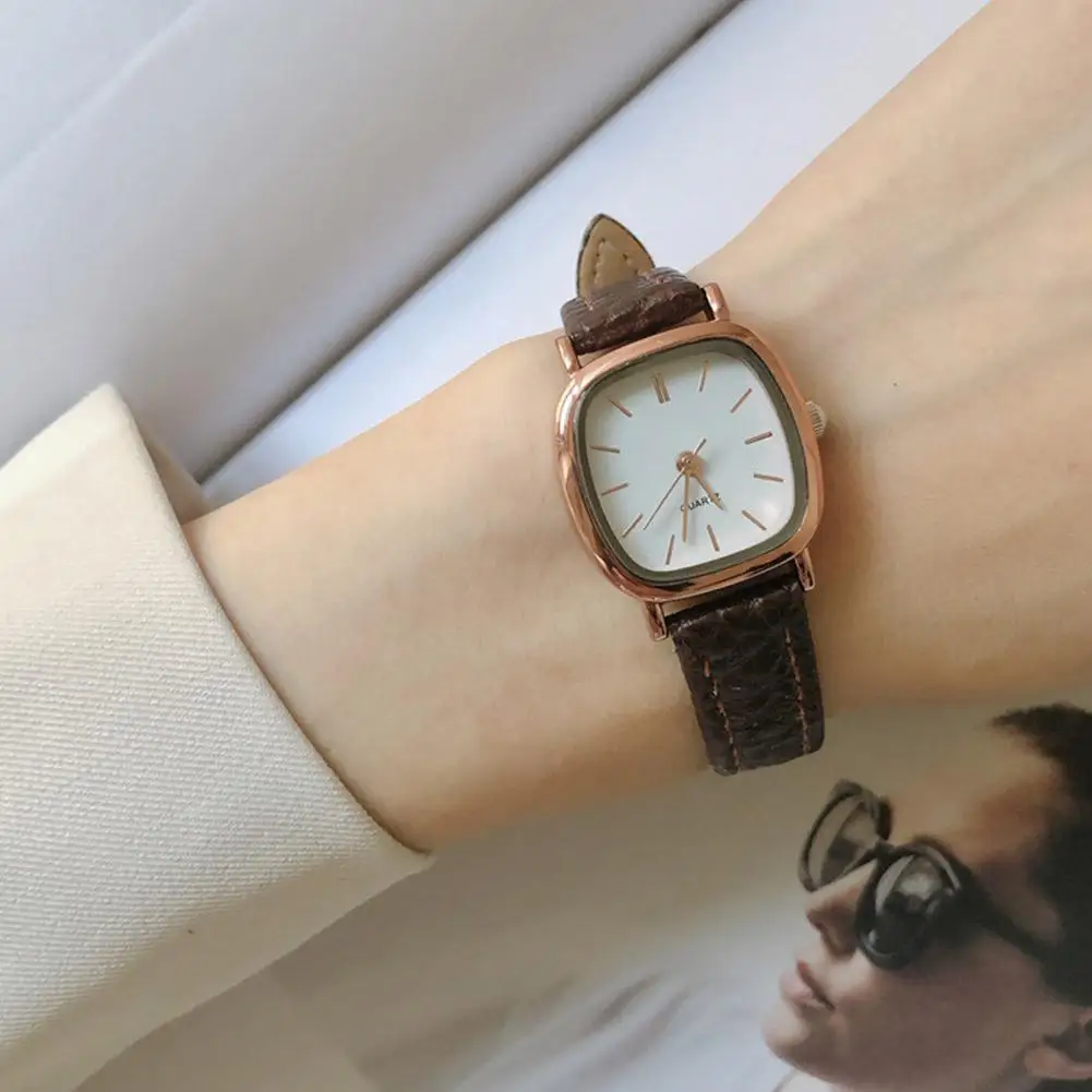 Women Watches Vintage Small Dial Watch PU Leather Strap Quartz Wrist Watch Clock Men Women Casual Simple Watch