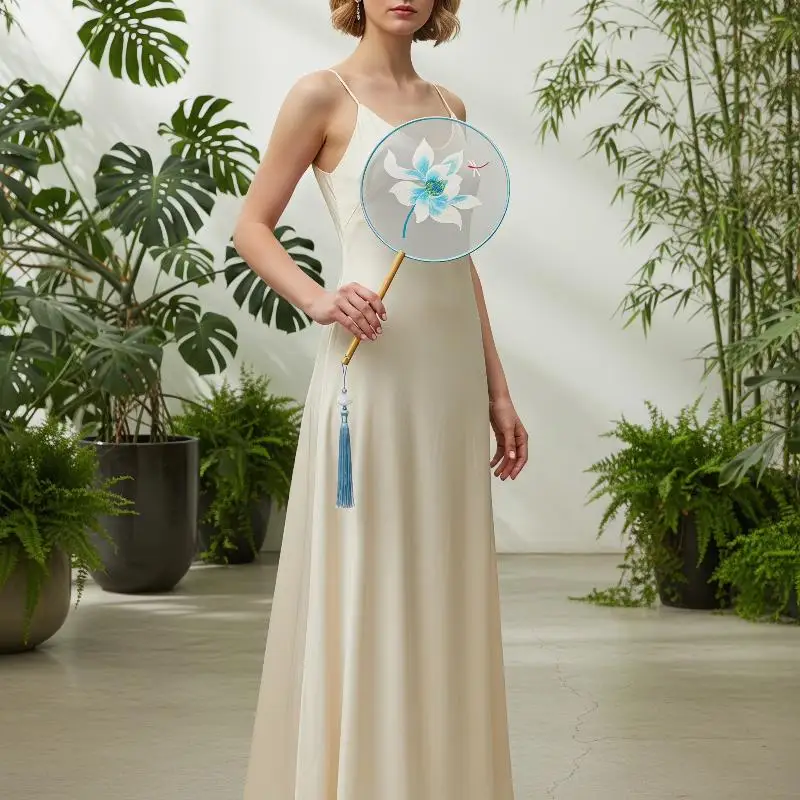 Double Sided Su Embroidery Round Hand Fan With Wooden Handle Tassel Perfect For Hanfu Cosplay Photoshoots Traditional Events