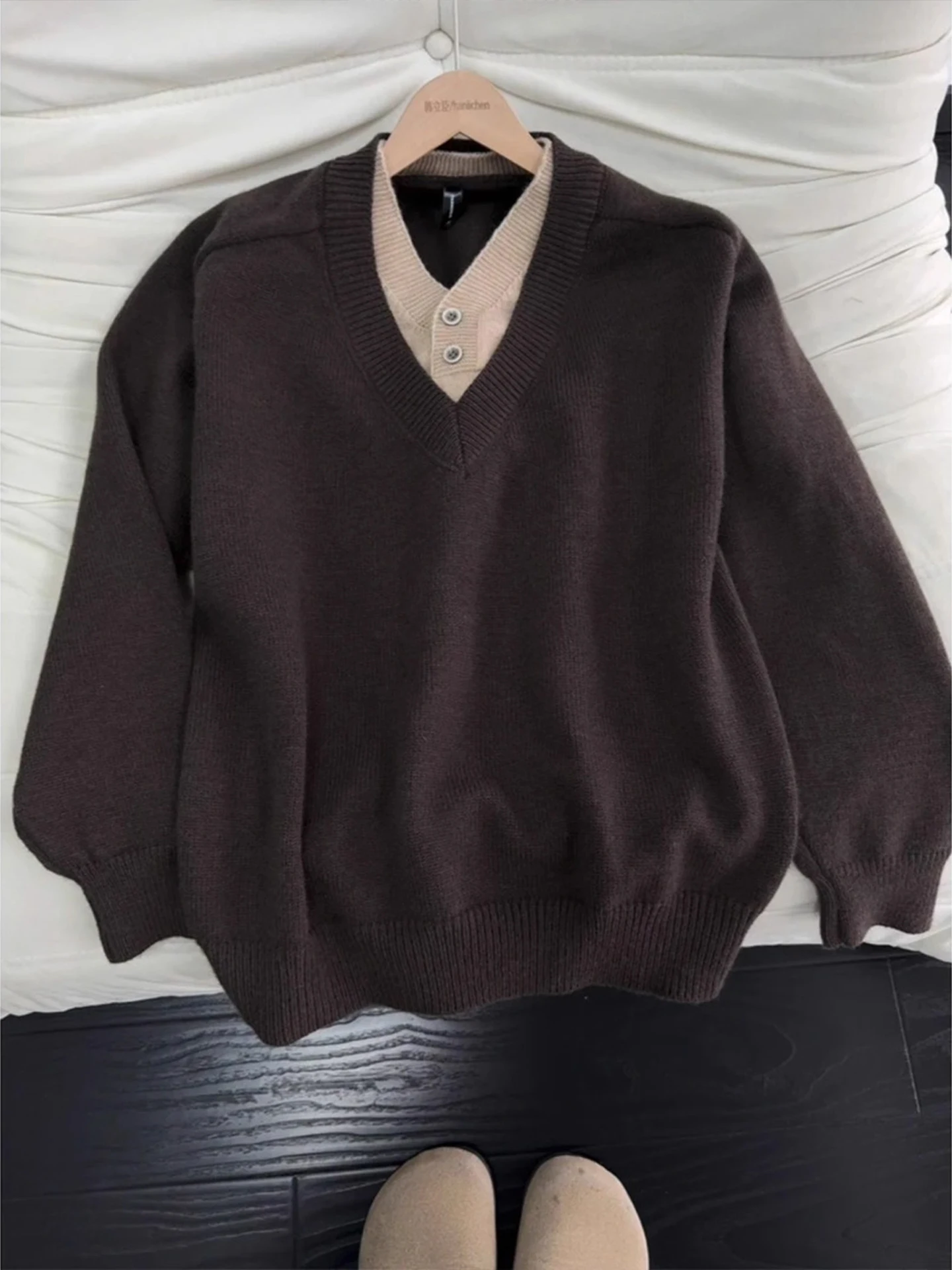 

Caramel Splice V-ne Knitted Sweater Loose Men's Autumn Winter American Retro Sle Cfeine Loose Overhead Base Sweater