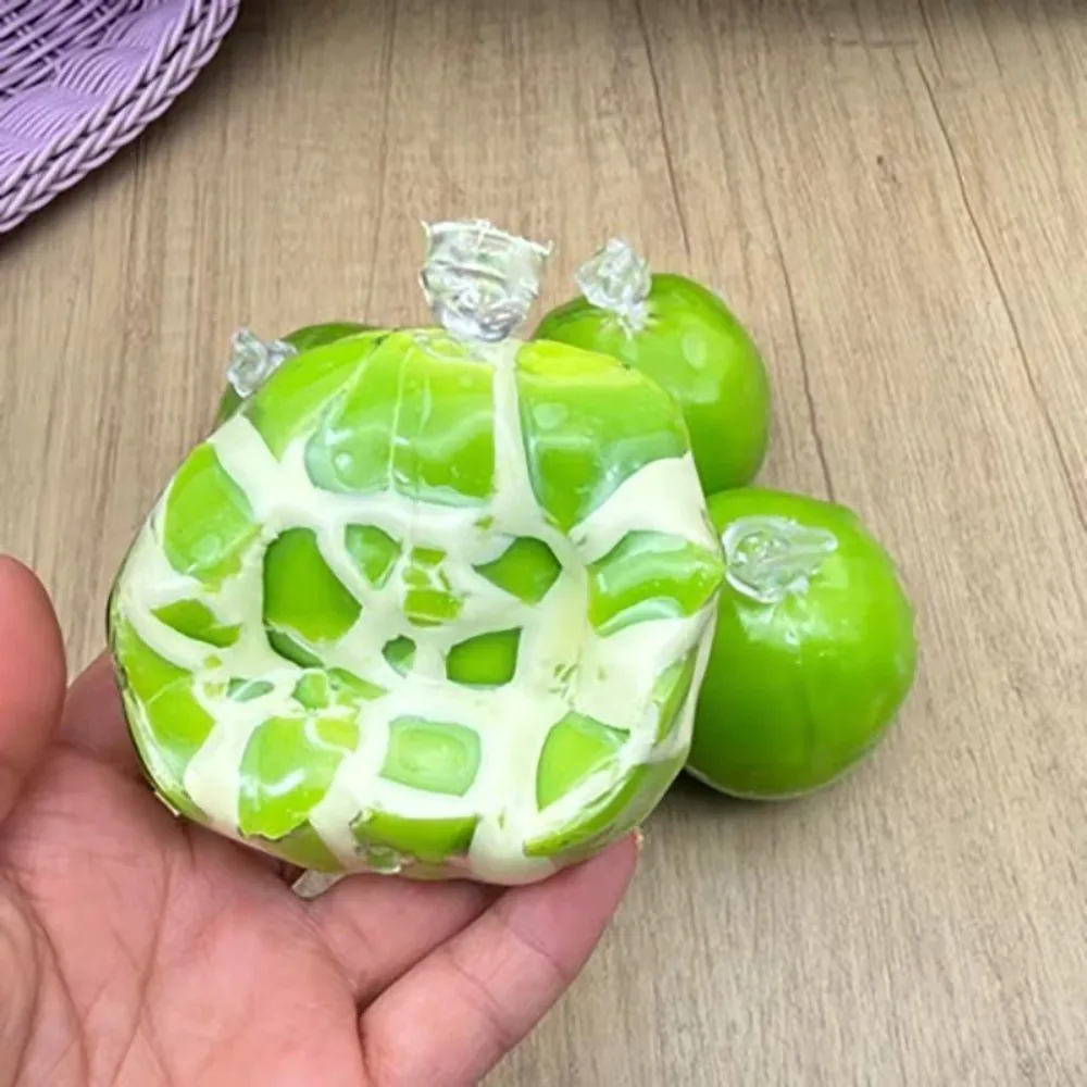 Green Grape Design Wax Cracking Squeeze Toy Crackable Texture Handmade Craft Crispy Stress Balls Crispy Feel Soft TPR