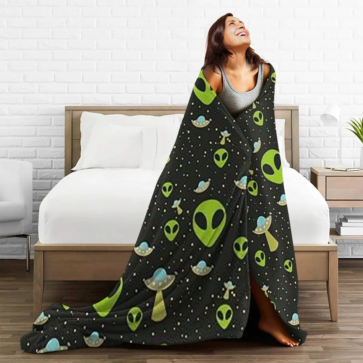 Wonderful Green Alien Universe Wondrous Cosmos With Planet And Stars Blanket Flannel Throw Blanket for Bed room Picnic Home Sofa