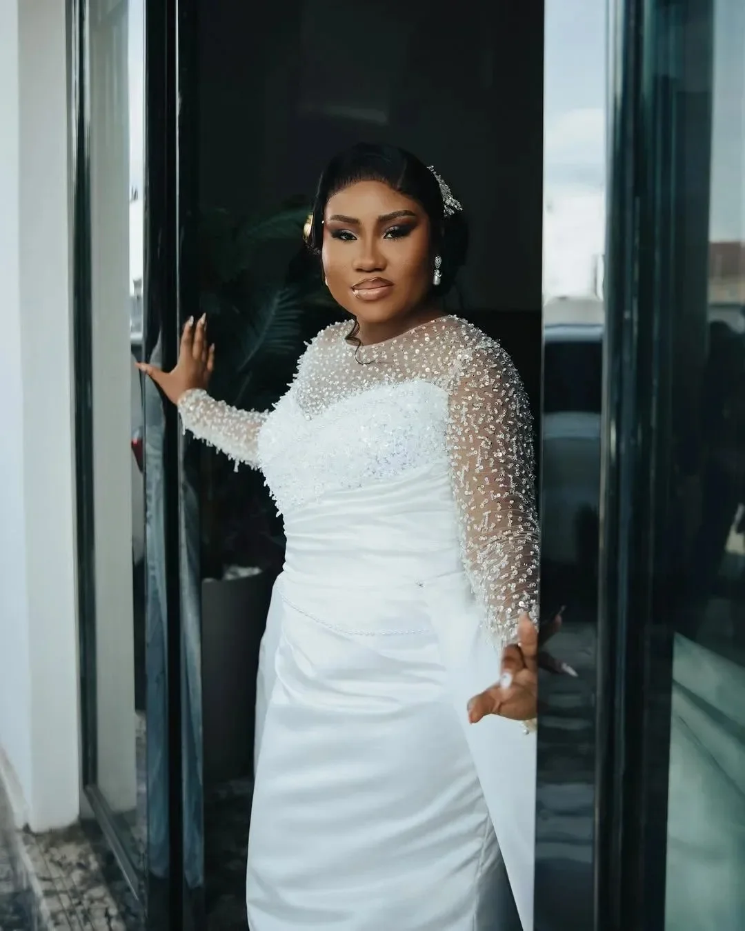 Robe de mariée sirène personnalisée, grande taille, avec traîne détachable, col transparent, manches longues, robes de mariée perlées